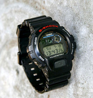 凑单品：CASIO 卡西欧 G-SHOCK 系列 DW6900-1V 男款运动腕表