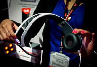 MONSTER 魔声 EA SPORTS MVP Carbon On-Ear 竞技游戏耳机 黑白两色可选