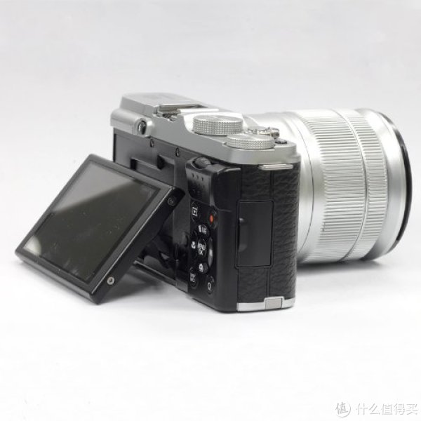 Fujifilm 富士 微单 X-A1 16-50mm镜头套机 银黑/银白
