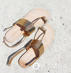 BCBG MAX AZRIA Aerial 女士镂空套趾凉鞋