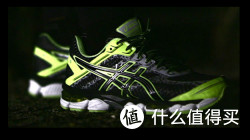 ASICS 亚瑟士 GEL-Cumulus 15 Lite-Show 次旗舰 夜光限定版 男款缓震跑步鞋