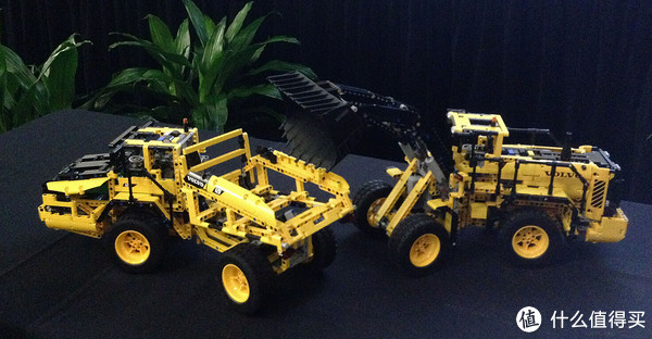 新旗舰预订！LEGO 乐高 机械组 Technic 42030 Volvo L350F 轮式推土机