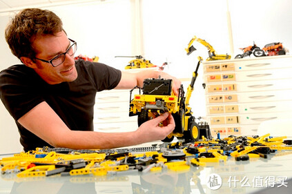 新旗舰预订！LEGO 乐高 机械组 Technic 42030 Volvo L350F 轮式推土机