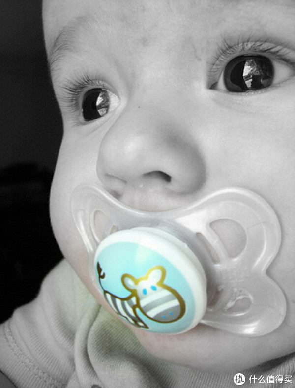 凑单品：MAM Rock N' Roll Silicone Pacifier and  Pacifier Clip 硅胶安抚奶嘴（2只）+奶嘴夹绳