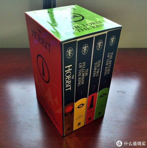 《The Hobbit & The Lord of the Rings Boxed Set 》(霍比特人&指环王套装,共4册)+《Jane Eyre (简·爱)》