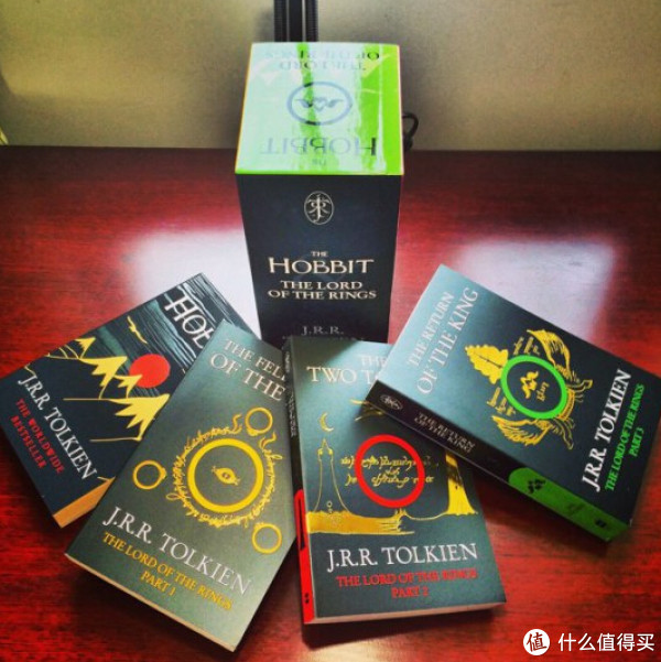 《The Hobbit & The Lord of the Rings Boxed Set 》(霍比特人&指环王套装,共4册)+《Jane Eyre (简·爱)》