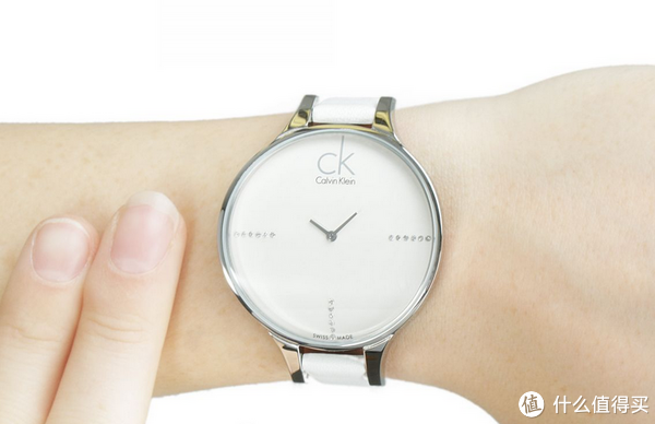 Calvin Klein GLOW K2B23137 女款时装腕表