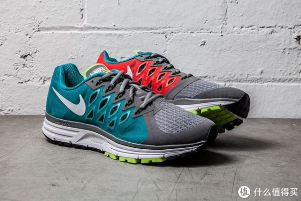 NIKE 耐克 Zoom Vomero 9 女款 顶级 缓震系跑步鞋