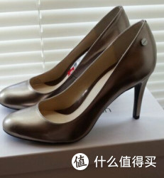 Calvin Klein Lana Metallic Dress Pump  女士高跟鞋