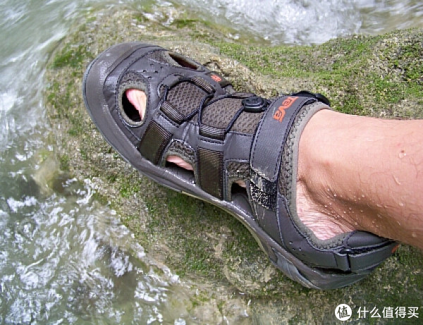 Teva Omnium Closed Toe Sandal 男士户外凉鞋