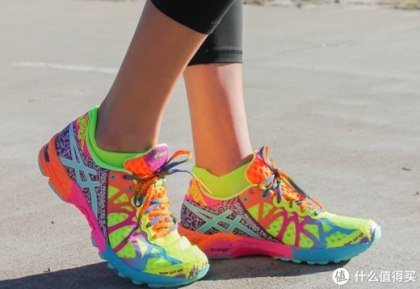 ASICS 亚瑟士 GEL-NOOSA TRI 9 女款铁人三项竞速跑鞋(四色)