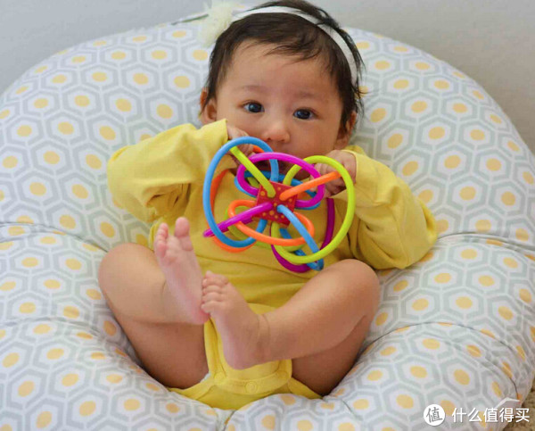 凑单品:Manhattan Toy Winkel Activity Toy 儿童磨牙牙胶/固齿器
