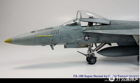 Revell 威望 1:48 F/A-18E 超级大黄蜂战机模型