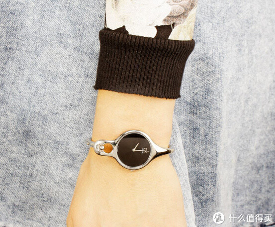 Calvin Klein AIR系列 K1N22102 女士时装腕表