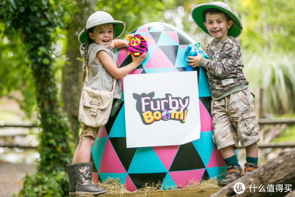 Furby 菲比精灵 Furbling Critter 智能互动宠物 迷你版