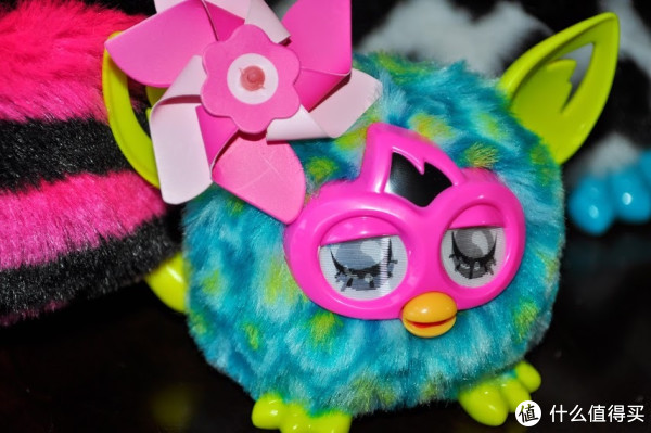Furby 菲比精灵 Furbling Critter 智能互动宠物 迷你版
