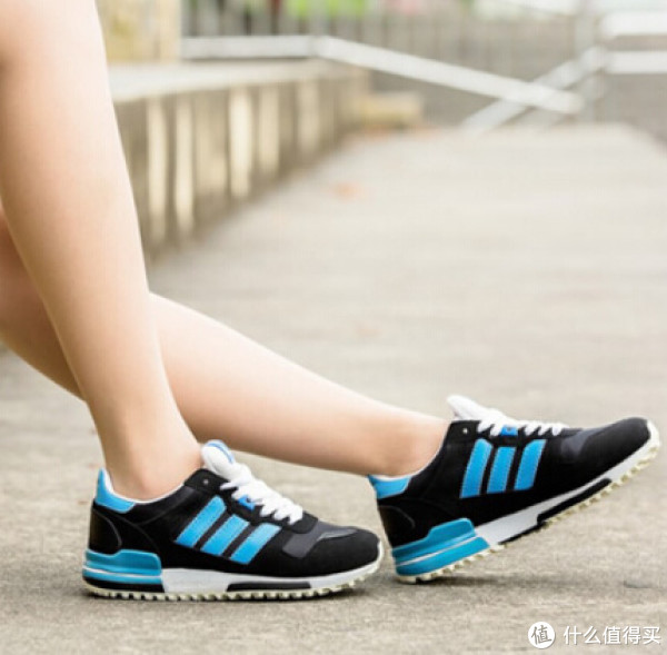 adidas 阿迪达斯 ZX 700 女款经典复古跑鞋