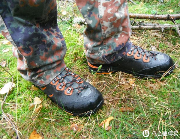 Lowa Camino GTX Hiking Boot 男款户外登山鞋