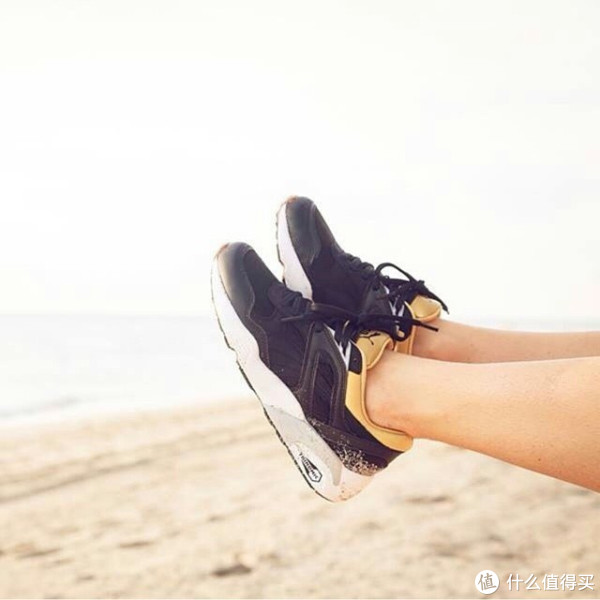 7.5码起：PUMA Trinomic R698 女士复古跑鞋 黑金色