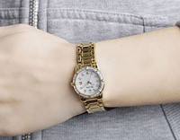 BULOVA 宝路华 Diamonds 98R165 女款时装腕表