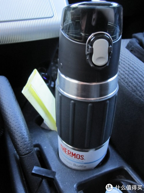 THERMOS 膳魔师 Vacuum 双层不锈钢运动水壶 （530ml ，银白款）