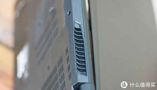 神舟 战神 Z6-i78154S2 15.6英寸游戏本（i7-4720HQ、8G、128G SSD、GTX960M、背光）