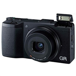 Ricoh 理光 GR高端数码相机 （1620万像素 3英寸123万像素液晶屏 23.7×15.7mm CMOS）