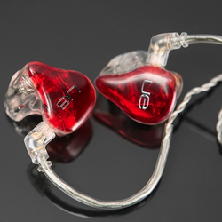 Ultimate Ears 18 Pro 定制入耳式动铁耳塞