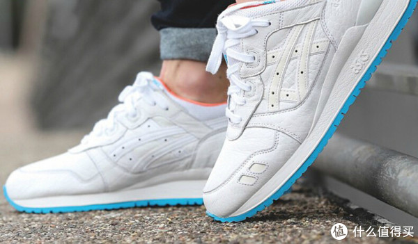 ASICS 亚瑟士 Gel-LyteⅢ H540L 复古跑鞋 黑/白色