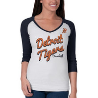 MLB 美职棒球 道奇队女式击球棒球 T 恤衫 