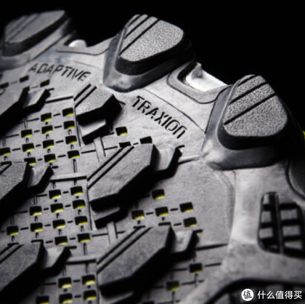 adidas 阿迪达斯Supernova Riot 6 男款户外徒步鞋