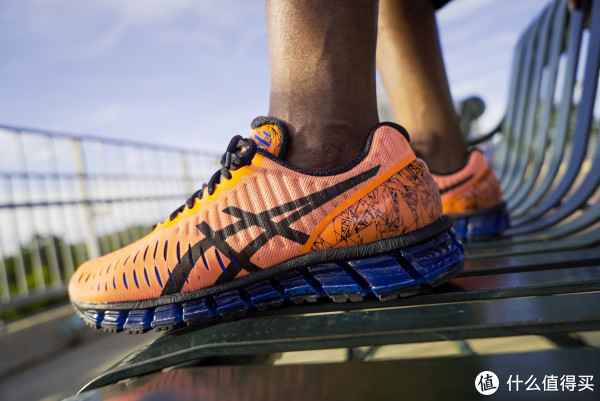 新款尝鲜：ASICS 亚瑟士 Gel Quantum 360 男款顶级避震跑鞋