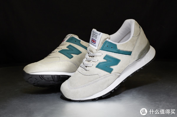 New Balance 576 女式慢跑鞋(英产)