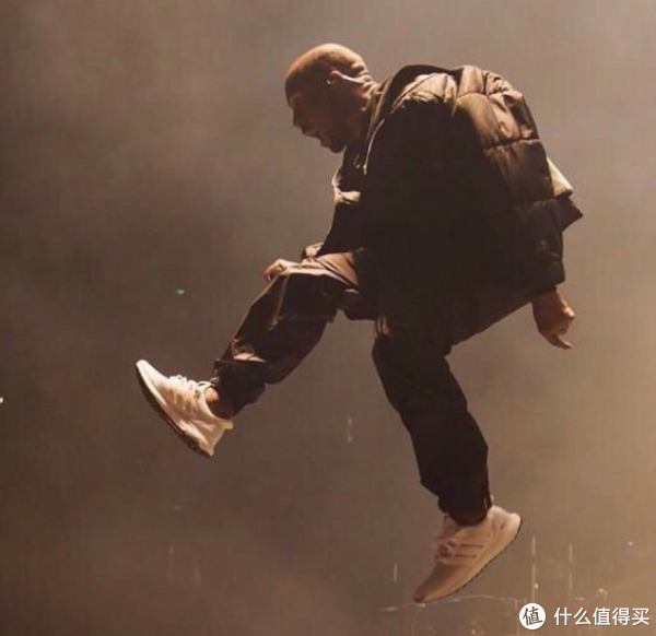 adidas 阿迪达斯 Ultra Boost  男款旗舰跑鞋