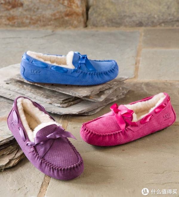 UGG Dakota Exotic Scales 女款羊毛平底鞋