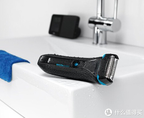 BRAUN 博朗 Water Flex WF2s 电动剃须刀