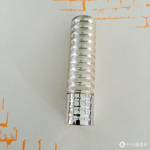 易上色，颜色持久，能擦掉，略有点干