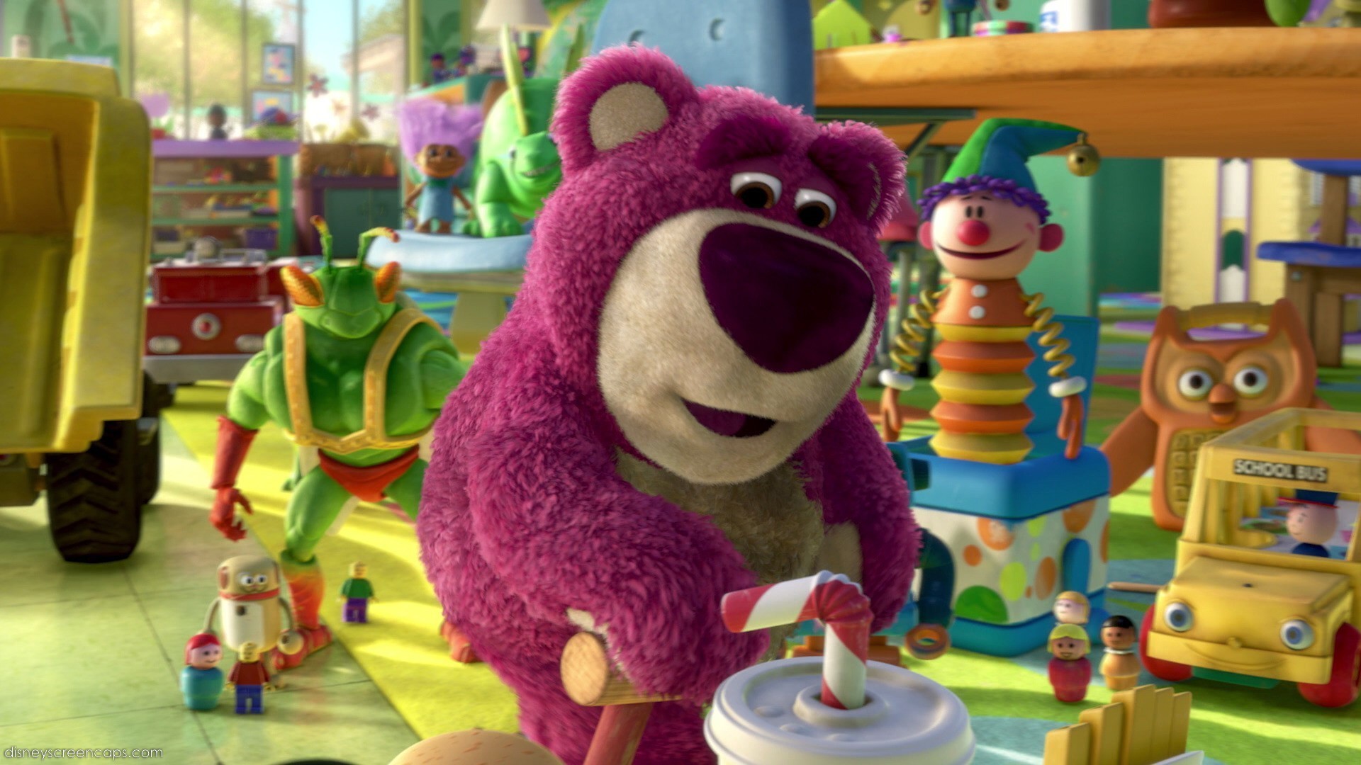 这款toy story 3 lotso huggin bear 草莓熊,为中