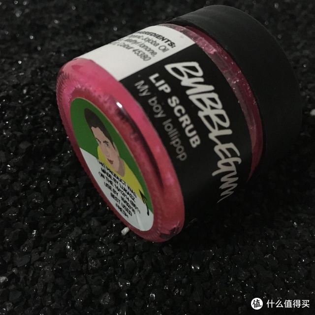 一罐满足你的少女心，最甜蜜的唇部磨砂