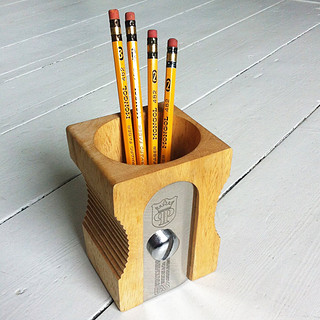 SUCK UK 铅笔刨造型 笔筒