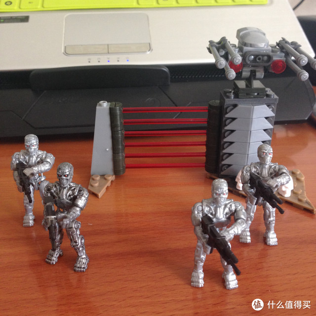 美高 终结者系列 T-800机器人兵包