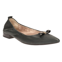 Clarks Gino Fizz Leather 平底牛皮女鞋