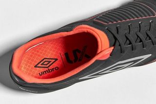 UMBRO 茵宝 UX Accuro Pro HG 足球鞋