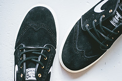 NIKE SB JANOSKI - BLACK/GOLD WINGTIP