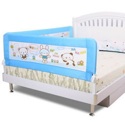【京东超市】棒棒猪（BabyBBZ）组合式床护栏 婴儿童床围栏 床栏防护栏床挡板 两面装 浅蓝小熊（左）1.5米