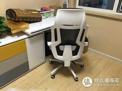 黑白调电脑椅