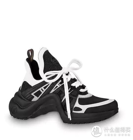 百搭流行就是黑白配 熊猫色运动鞋推荐榜