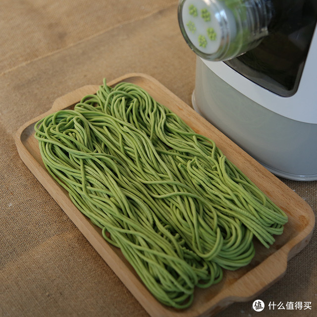 适合厨房小白使用的面条机，让我感受到做面条的乐趣