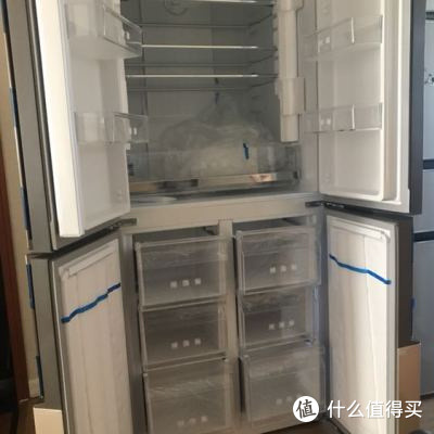 十字对开冰箱,有容乃大的它,有美菱0.1度的技术加持,推荐~~~