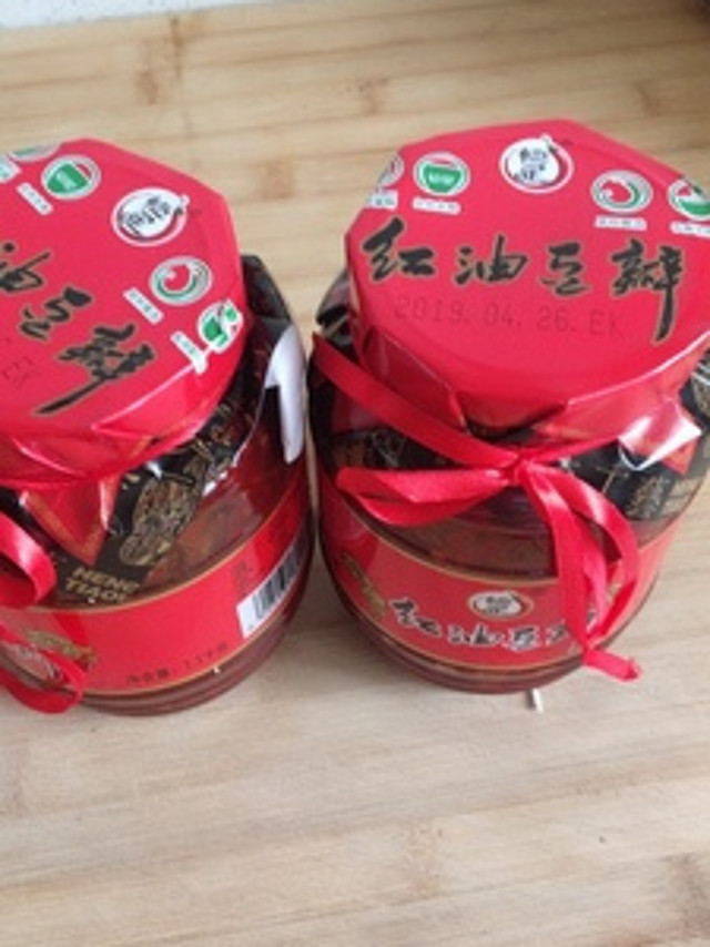 炒菜拌饭火锅蘸酱搭配着吃，想怎么吃就怎么吃，好吃不上火，超大一罐